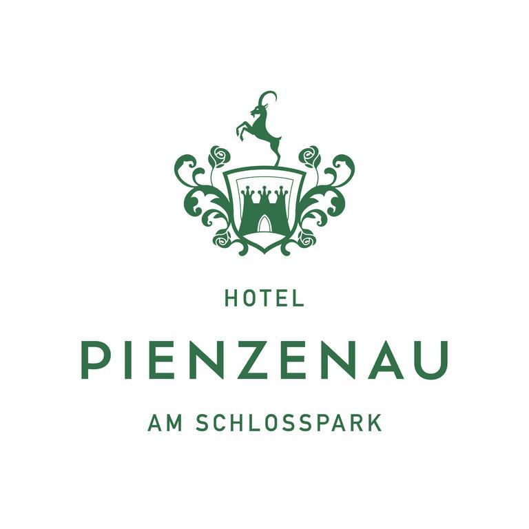 Hotel Pienzenau Am Schlosspark Meran Exterior foto
